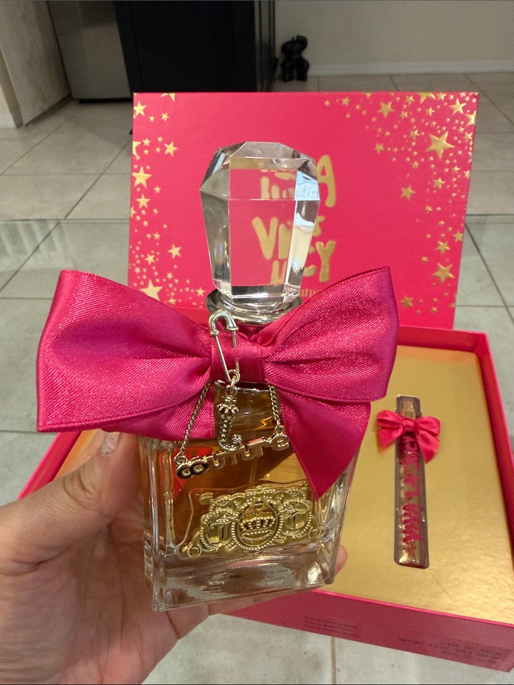 Juicy Couture Viva La Juicy Gift Trio - Hot Pink & Gold - Picture 9 of 16